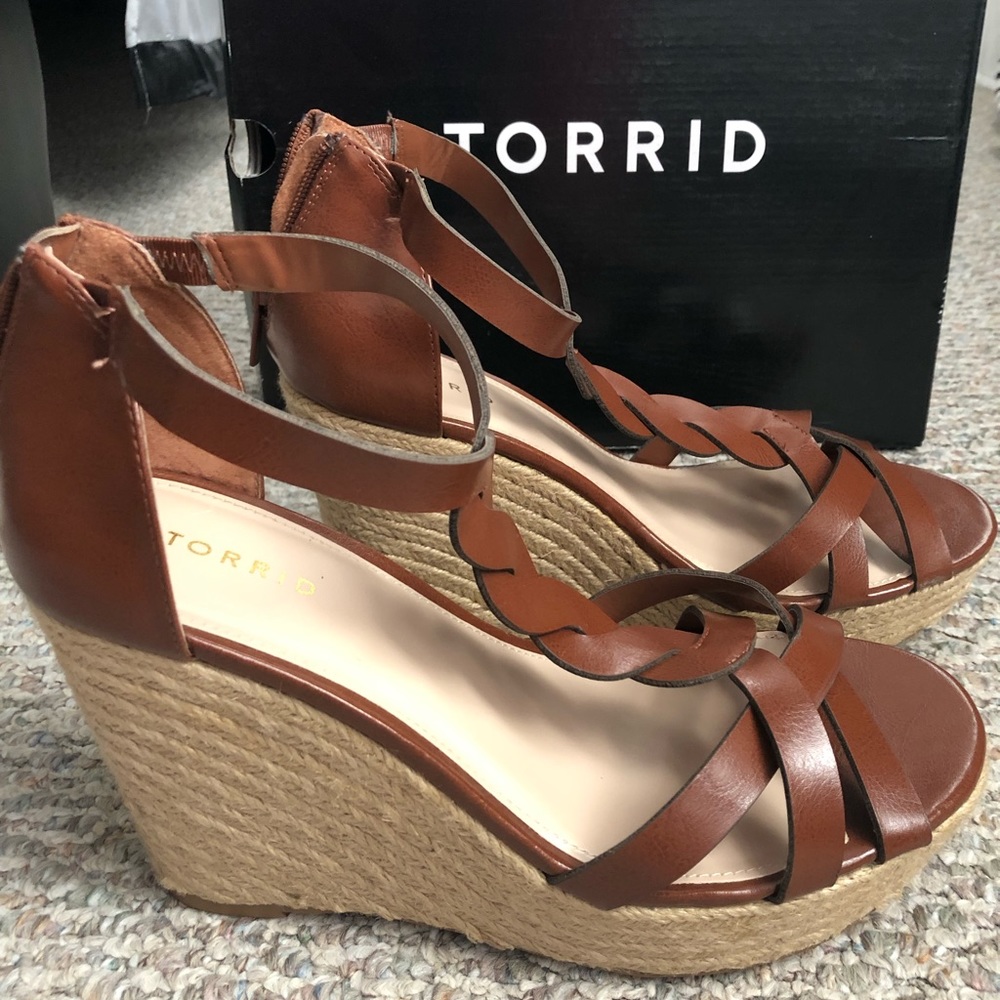 Torrid Wedges